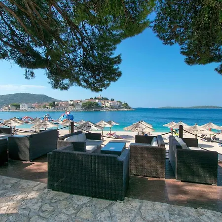 Apartment Damir Primošten