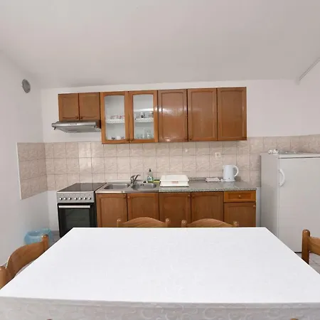 Apartment Damir Primošten