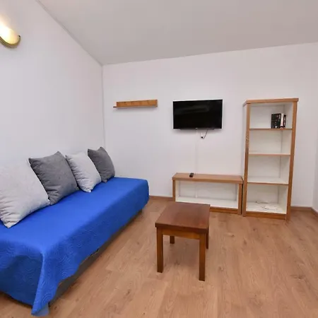 Damir Apartment Primosten